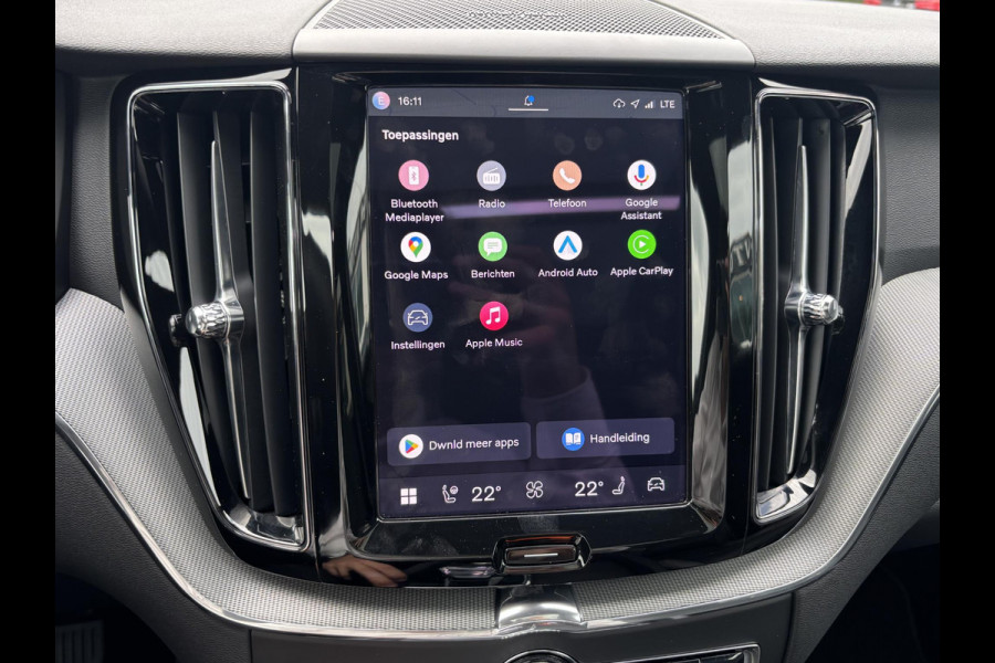 Volvo XC60 2.0 T6 Plug-in hybrid AWD Plus Black Edition 360 CAMERA | PANO | PREMIUM AUDIO | ELEK. STOELEN | ELEK. ACHTERKLEP | ADAP. CRUISE |