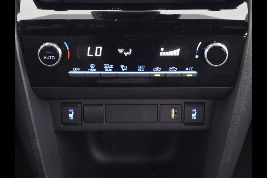 Toyota Yaris Cross 1.5 Hybrid 115 Dynamic Luxury | Stuur- & Stoelverwarming | Apple Carplay & AndroidAUTO | Camera |