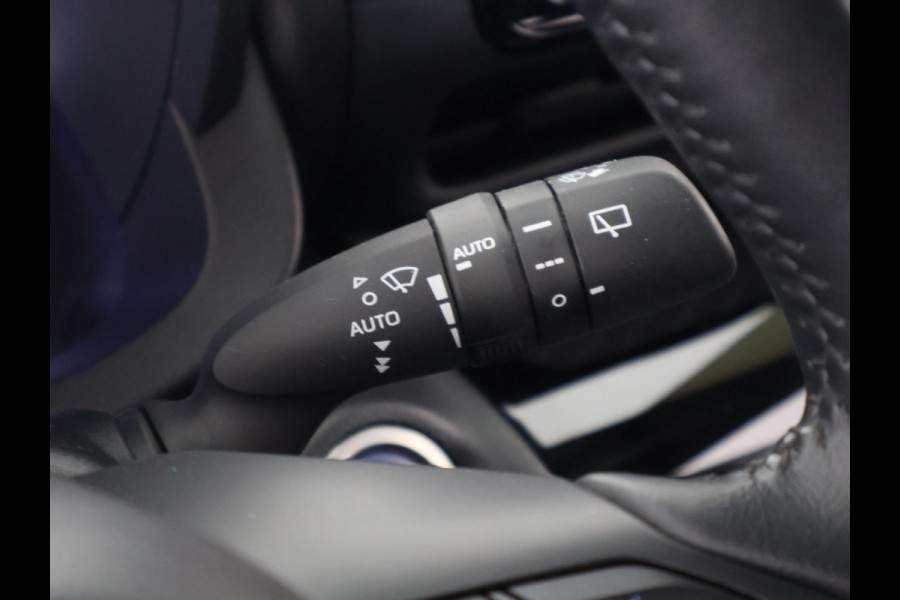 Toyota Yaris Cross 1.5 Hybrid 115 Dynamic Luxury | Stuur- & Stoelverwarming | Apple Carplay & AndroidAUTO | Camera |
