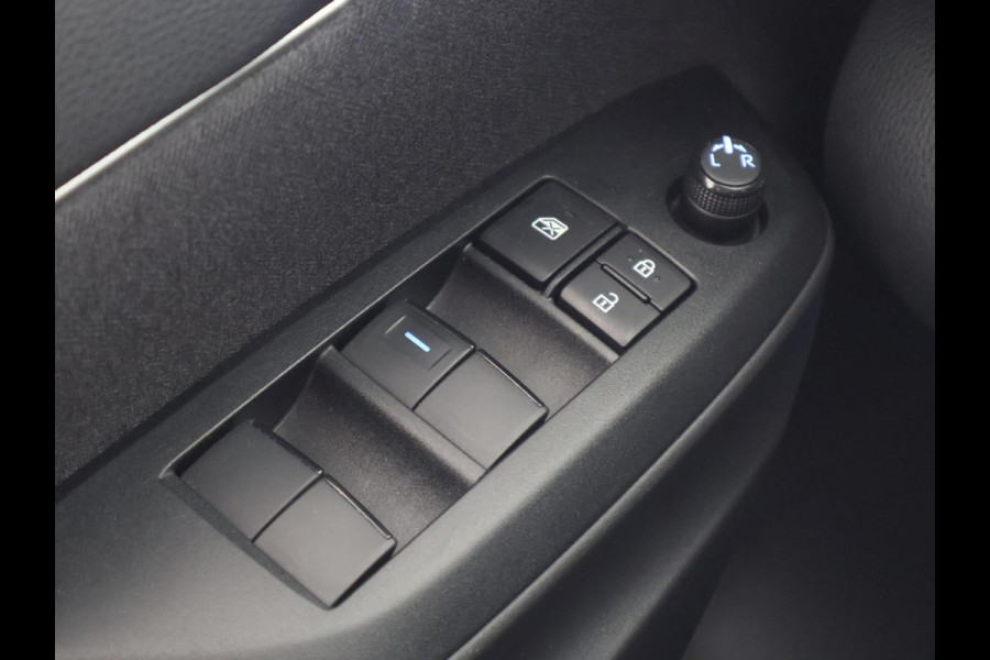 Toyota Yaris Cross 1.5 Hybrid 115 Dynamic Luxury | Stuur- & Stoelverwarming | Apple Carplay & AndroidAUTO | Camera |