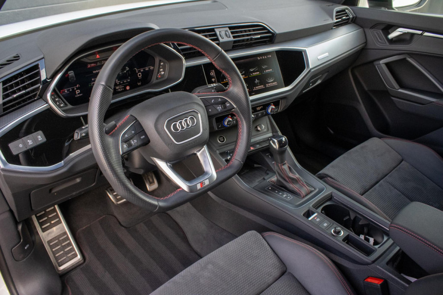 Audi Q3 Sportback 35 TFSI Sline 20 INCH CAMERA MATRIX KEYLESS SFEER