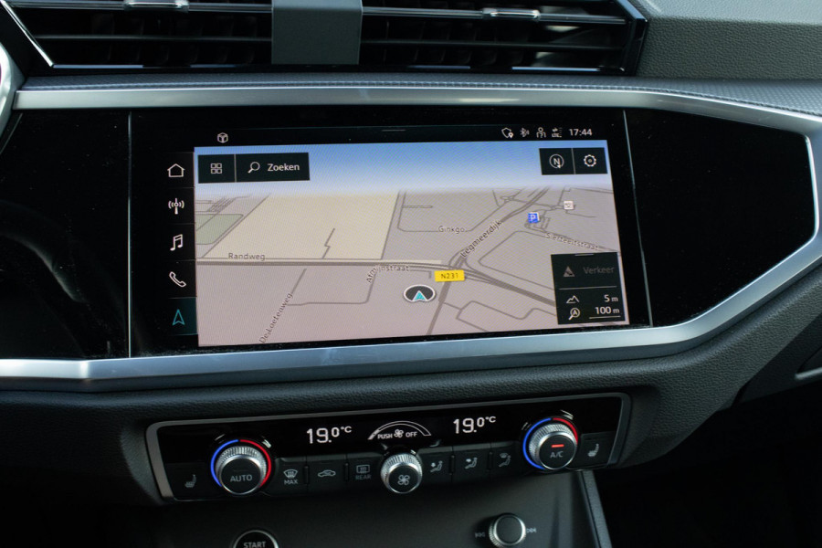 Audi Q3 Sportback 35 TFSI Sline 20 INCH CAMERA MATRIX KEYLESS SFEER