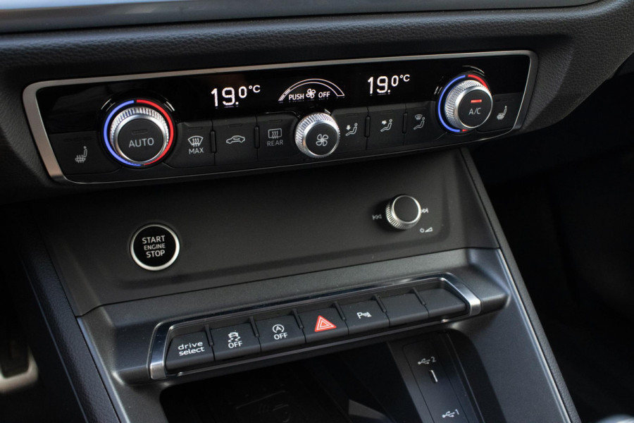 Audi Q3 Sportback 35 TFSI Sline 20 INCH CAMERA MATRIX KEYLESS SFEER