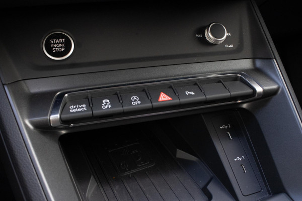 Audi Q3 Sportback 35 TFSI Sline 20 INCH CAMERA MATRIX KEYLESS SFEER