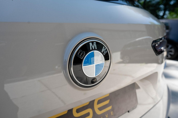 BMW iX xDrive M70 112 kWh | Suite Amido | Snelwegassistent* | 22 kW | 22'' 1027M | Harman/kardon