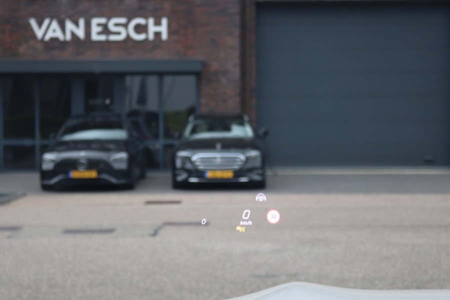 Mercedes-Benz AMG GT 4-Door Coupe AMG 43 Premium | Panoramadak | Distronic+ | AMG Ride Control | Soft-Close | Burmester | Nappa Leder | HUD | Multibeam LED | Schakelbare Uitlaat |