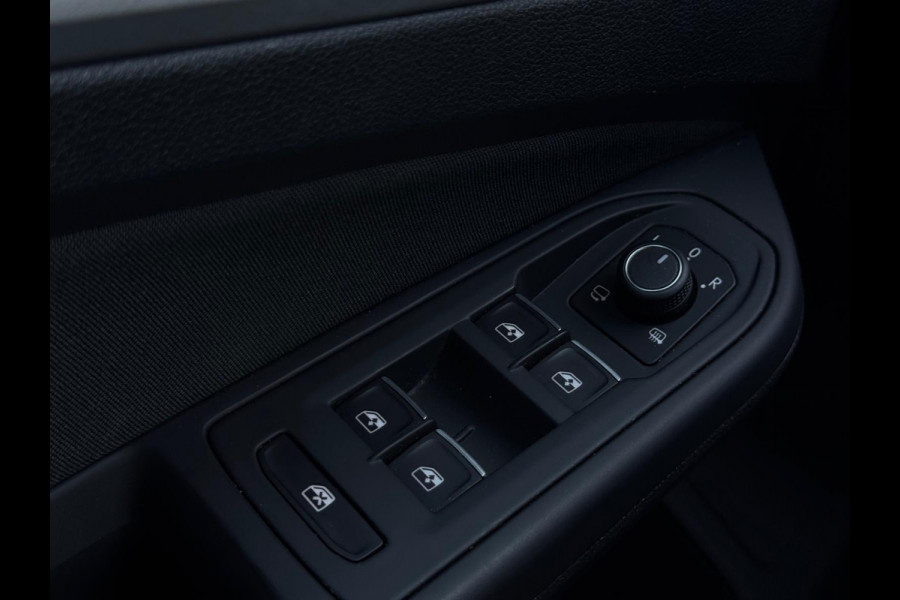 Volkswagen Golf Variant 1.0 eTSI Life Business AUTOMAAT|CLIMATE|LED|SPORTVELGEN