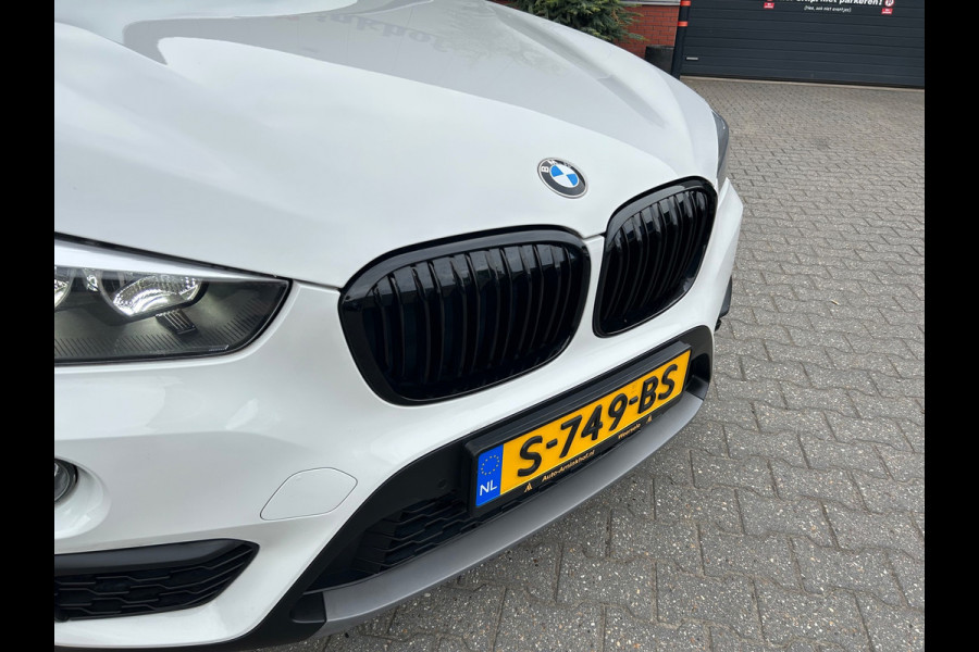 BMW X1 SDrive18i Sport-line