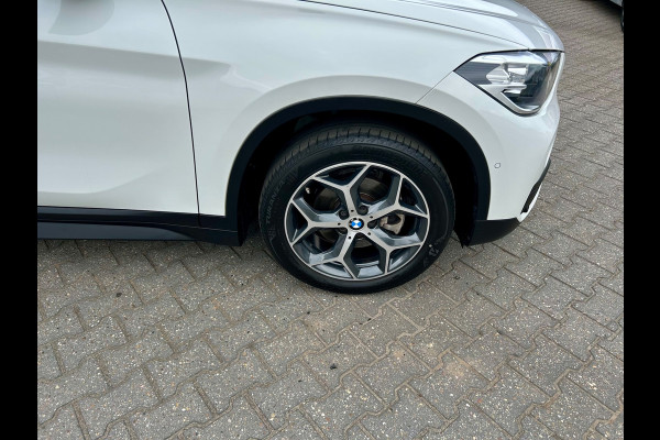 BMW X1 SDrive18i Sport-line