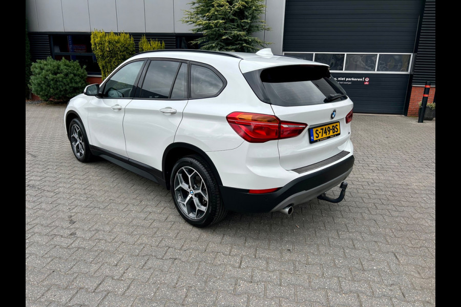 BMW X1 SDrive18i Sport-line