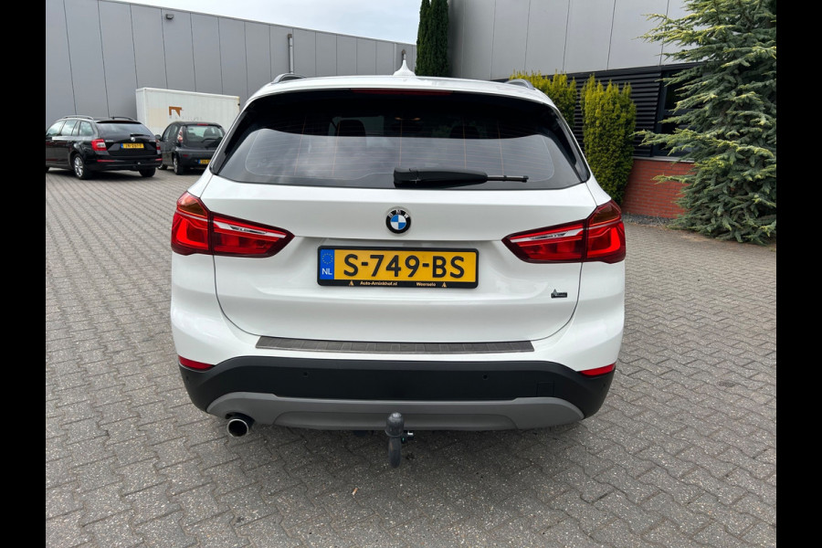 BMW X1 SDrive18i Sport-line