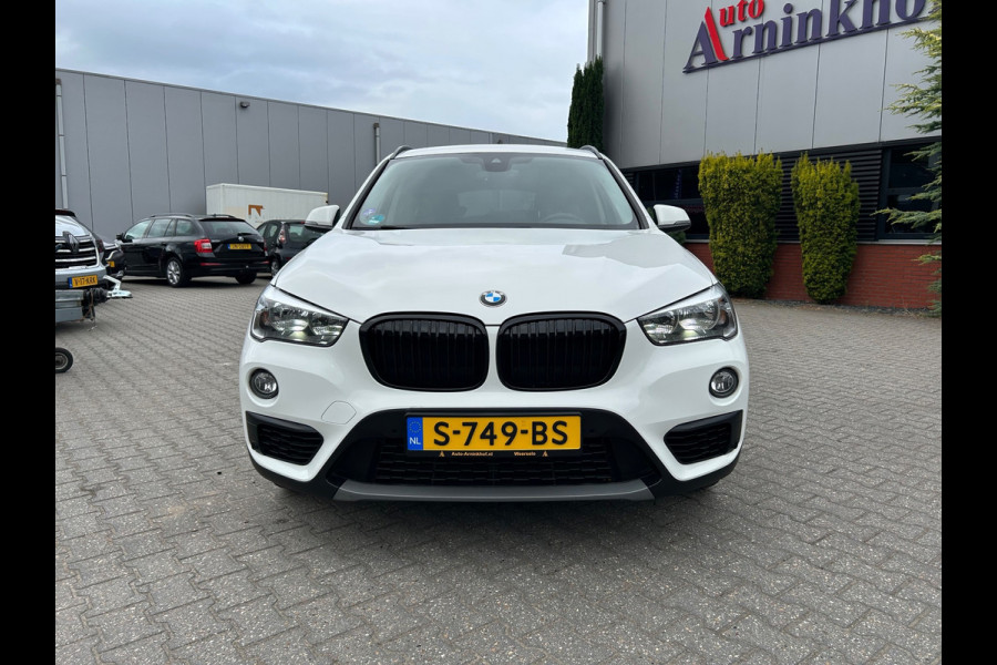 BMW X1 SDrive18i Sport-line