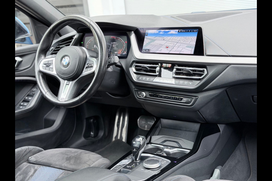 BMW 1-serie 118i Executive Edition Pano/Camera/HuD