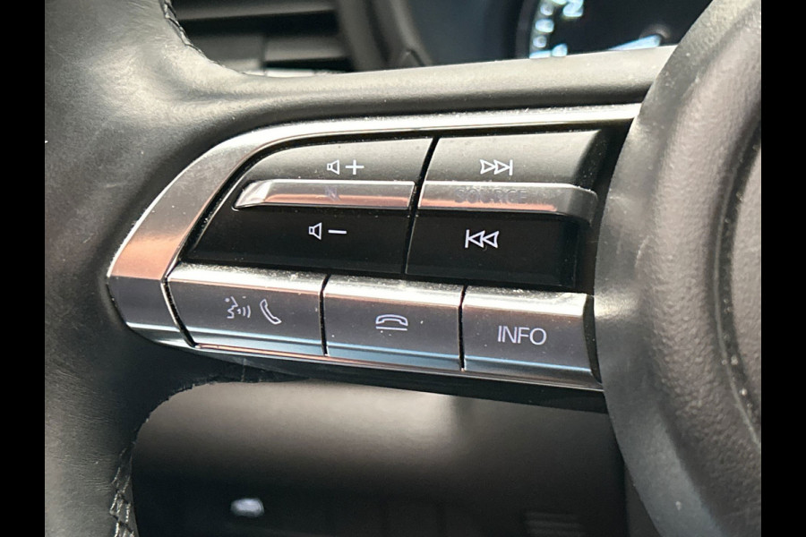Mazda CX-30 2.0 e-SkyActiv-X M Hybrid Comfort Head up display | Adaptieve cruise | Trekhaak | Camera Stoel/Stuur verwarming