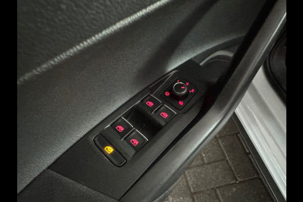 Volkswagen Polo 1.0 TSI Highline Pano|CarPlay|Blindspot