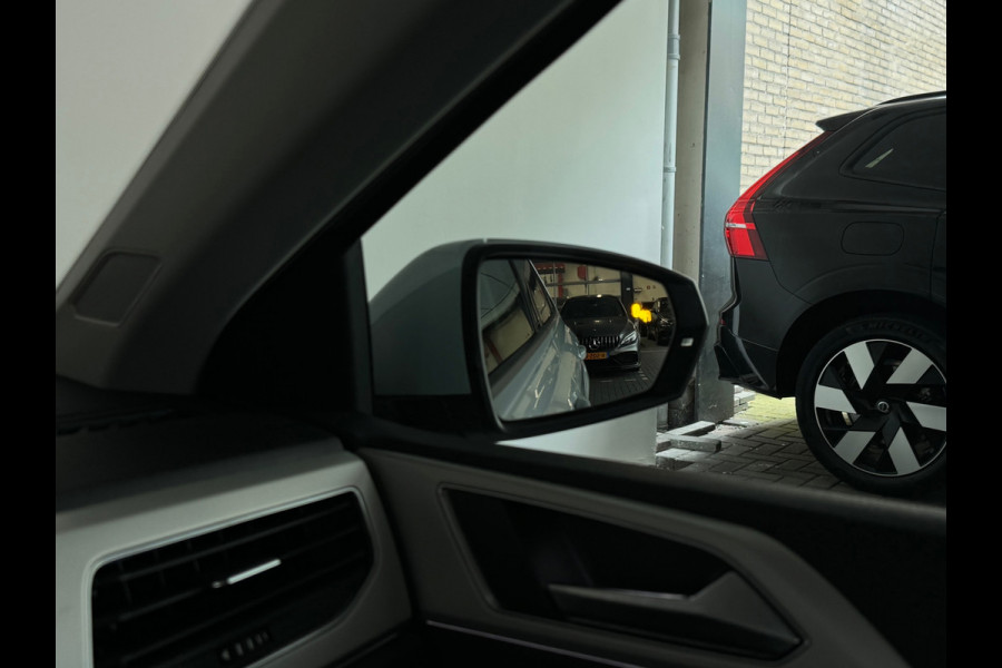 Volkswagen Polo 1.0 TSI Highline Pano|CarPlay|Blindspot