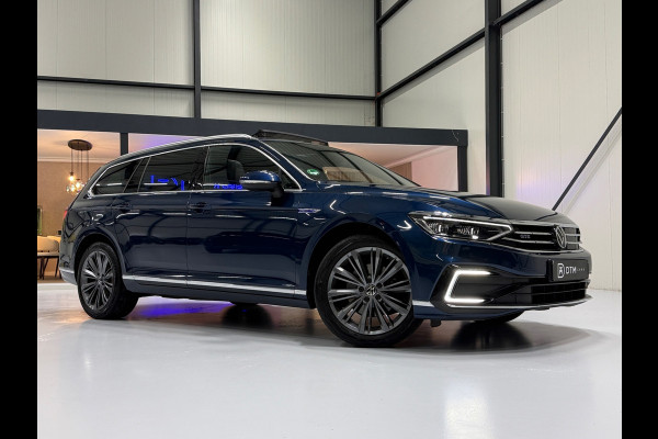Volkswagen Passat Variant 1.4 TSI Hybride 218PK DSG|Pano|Trekhaak|IQ Lights|Adaptive cruise |Leder| Massage|Camera