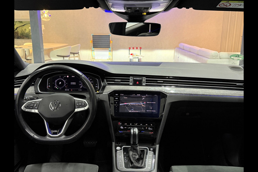 Volkswagen Passat Variant 1.4 TSI Hybride 218PK DSG|Pano|Trekhaak|IQ Lights|Adaptive cruise |Leder| Massage|Camera