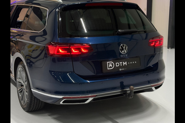 Volkswagen Passat Variant 1.4 TSI Hybride 218PK DSG|Pano|Trekhaak|IQ Lights|Adaptive cruise |Leder| Massage|Camera