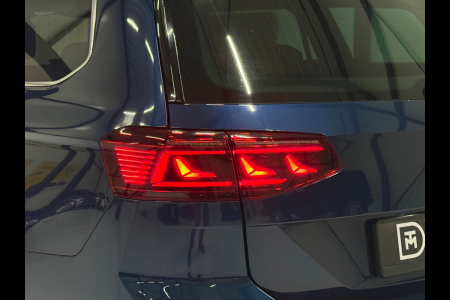 Volkswagen Passat Variant 1.4 TSI Hybride 218PK DSG|Pano|Trekhaak|IQ Lights|Adaptive cruise |Leder| Massage|Camera