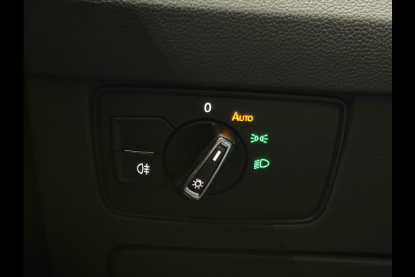 Volkswagen Passat Variant 1.4 TSI Hybride 218PK DSG|Pano|Trekhaak|IQ Lights|Adaptive cruise |Leder| Massage|Camera