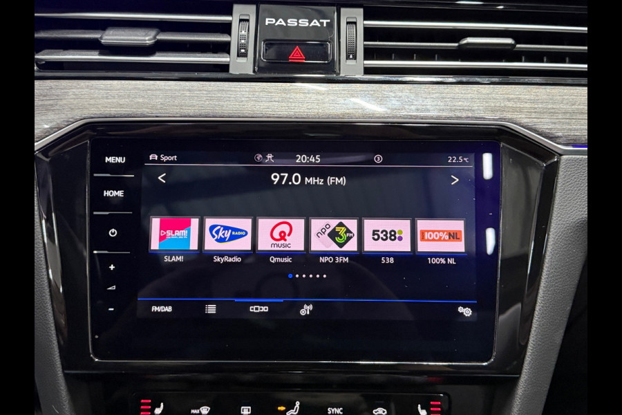 Volkswagen Passat Variant 1.4 TSI Hybride 218PK DSG|Pano|Trekhaak|IQ Lights|Adaptive cruise |Leder| Massage|Camera