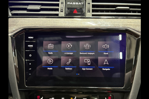 Volkswagen Passat Variant 1.4 TSI Hybride 218PK DSG|Pano|Trekhaak|IQ Lights|Adaptive cruise |Leder| Massage|Camera