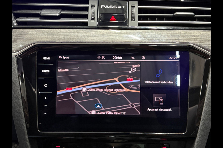 Volkswagen Passat Variant 1.4 TSI Hybride 218PK DSG|Pano|Trekhaak|IQ Lights|Adaptive cruise |Leder| Massage|Camera