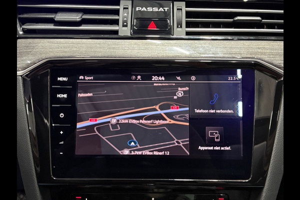 Volkswagen Passat Variant 1.4 TSI Hybride 218PK DSG|Pano|Trekhaak|IQ Lights|Adaptive cruise |Leder| Massage|Camera