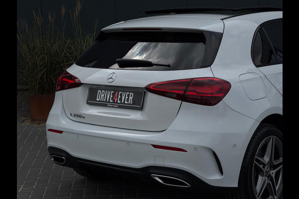 Mercedes-Benz A-Klasse 250 e AMG Line FULL PANO|WIDESCREEN|LEDER|SFEERVERLICHTING