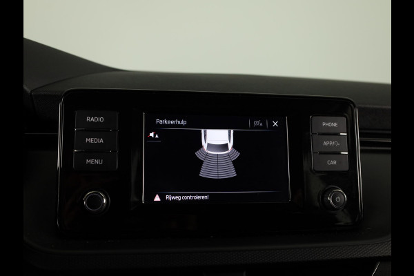 Škoda SCALA 1.0 TSI Ambition 110 pk | Navigatie via App | Parkeersensoren achter | Cruise control | LED koplampen | Apple Carplay/Android Auto |
