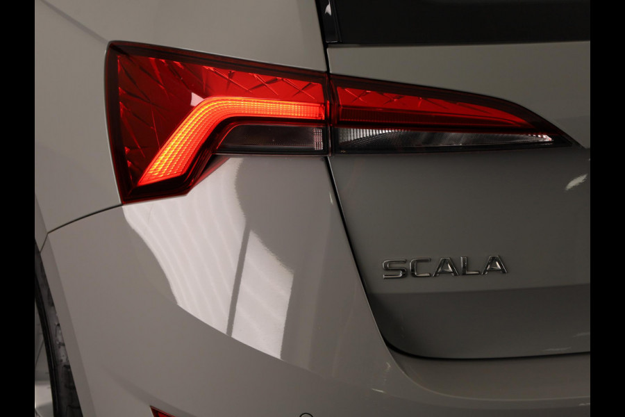 Škoda SCALA 1.0 TSI Ambition 110 pk | Navigatie via App | Parkeersensoren achter | Cruise control | LED koplampen | Apple Carplay/Android Auto |