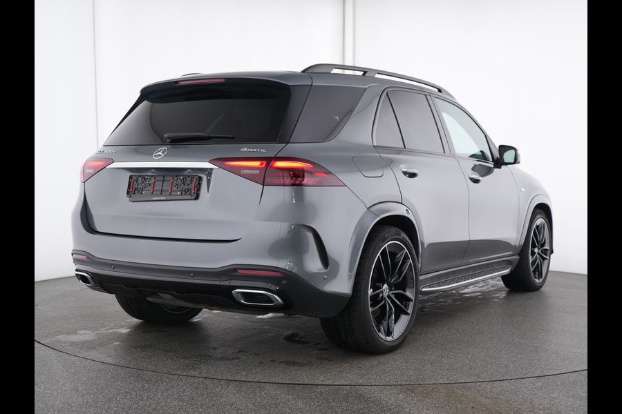 Mercedes-Benz GLE 400 e 4MATIC AMG Plug- In Hybride | Panoramadak | Airmatic | Trekhaak | Head-up-Display | Burmester® | 360° Camera | Stuur en Stoelverwarming | Inclusief 24 maanden Mercedes-Benz Certified garantie voor Europa.