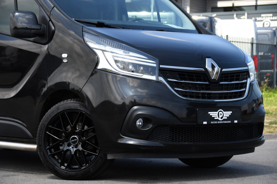 Renault Trafic 2.0 dCi 145 T29 L2H1 Black Edition Cruise, Sensoren, LED, 145pk, Multimedia, Automaat, Trekhaak, Betimmering, NAVI, Uniek!