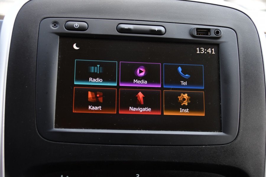 Renault Trafic 2.0 dCi 145 T29 L2H1 Black Edition Cruise, Sensoren, LED, 145pk, Multimedia, Automaat, Trekhaak, Betimmering, NAVI, Uniek!