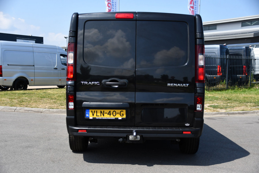 Renault Trafic 2.0 dCi 145 T29 L2H1 Black Edition Cruise, Sensoren, LED, 145pk, Multimedia, Automaat, Trekhaak, Betimmering, NAVI, Uniek!
