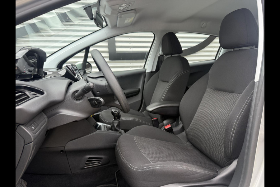 Peugeot 208 1.2 PureTech Blue Lion 2e Eigenaar|Carplay|Cruise|PDC|Navi|Airco|Elek ramen|N.A.P|D-Riem v.v. in 2024| APK tot 07-2027