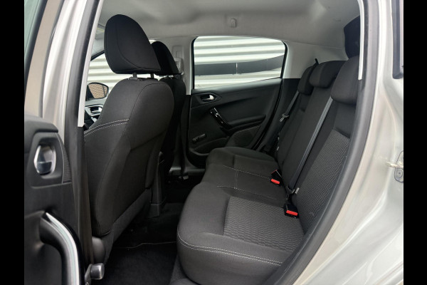 Peugeot 208 1.2 PureTech Blue Lion 2e Eigenaar|Carplay|Cruise|PDC|Navi|Airco|Elek ramen|N.A.P|D-Riem v.v. in 2024| APK tot 07-2027