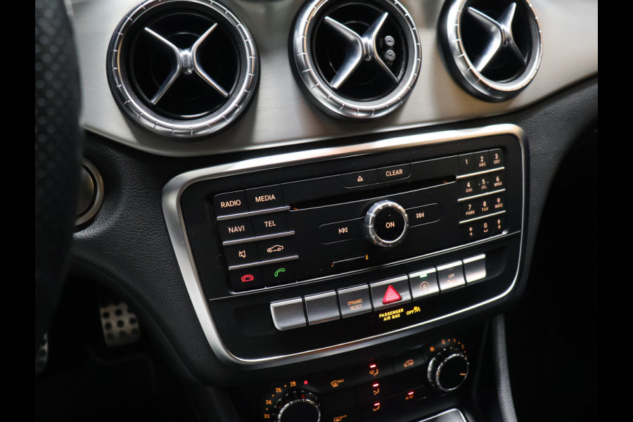 Mercedes-Benz CLA-Klasse Shooting Brake 200 Prestige AMG Line [TREKHAAK AFNEEMBAAR, SCHUIFKANTELDAK, MEMORY SEATS, CAMERA, PDC V+A, CRUISE, BLUETOOTH, CLIMATE, NIEUWSTAAT]