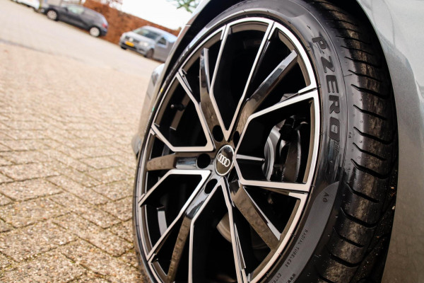 Audi A6 Avant 1.8 TFSI ultra Sport S-Line Automaat 190pk! 1e Eig|DLR|Panoramadak|Lederen sportstoelen|LED Matrix|20inch|BOSE|Black
