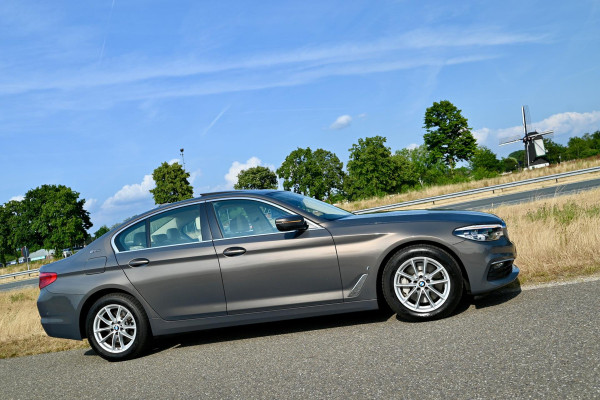 BMW 5 Serie 530e High Executive - ACC - 360 Camera - Schuifdak - Stoelventilatie - Comfortstoelen - Stuurverwarming -