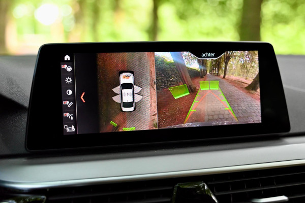 BMW 5 Serie 530e High Executive - ACC - 360 Camera - Schuifdak - Stoelventilatie - Comfortstoelen - Stuurverwarming -