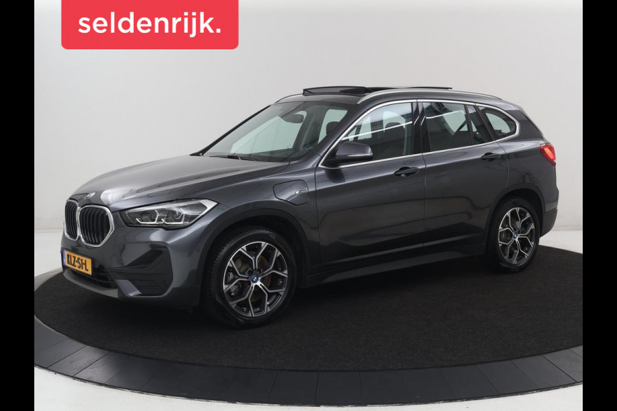BMW X1 xDrive25e | Panaramadak | Camera | Cruise control | Climate control | Buetooth | Navigatie | DAB+