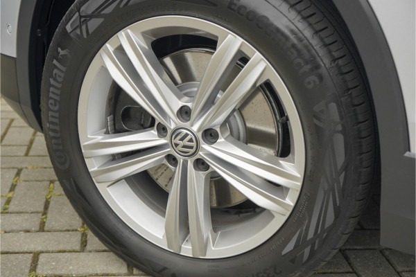 Volkswagen Tiguan 1.4 TSI eHybrid Elegance Pano ACC 360° IQ Light Stuurwielverw