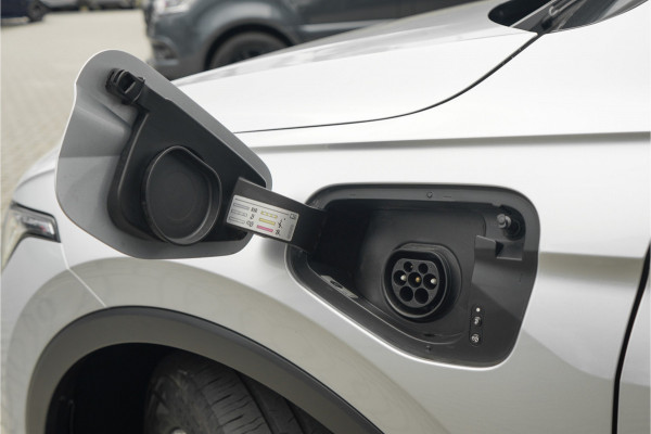 Volkswagen Tiguan 1.4 TSI eHybrid Elegance Pano ACC 360° IQ Light Stuurwielverw