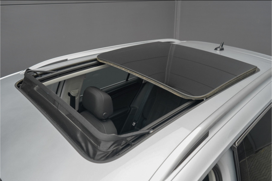 Volkswagen Tiguan 1.4 TSI eHybrid Elegance Pano ACC 360° IQ Light Stuurwielverw