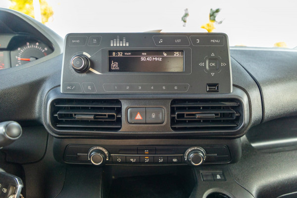 Peugeot Partner 1.6 BlueHDI Pro Trekhaak I Airco I Bluetooth I Betimmering I NAP I BTW