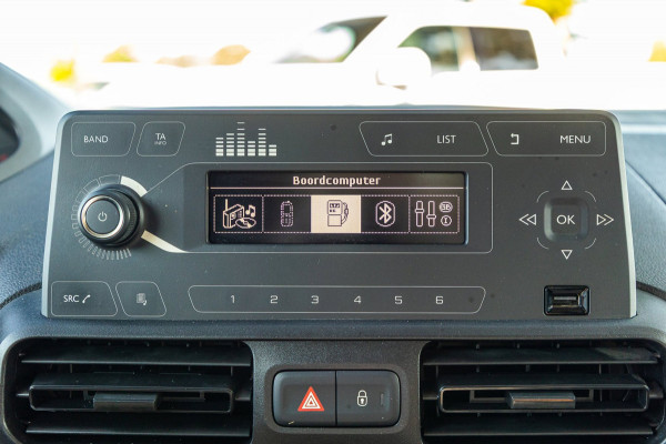 Peugeot Partner 1.6 BlueHDI Pro Trekhaak I Airco I Bluetooth I Betimmering I NAP I BTW