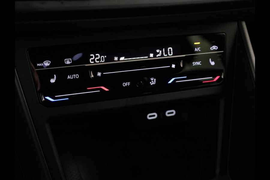 Volkswagen Polo 1.0 TSI R-Line Business 95 PK | Navigatie | Camera | Stoelverwarming | Extra getint glas