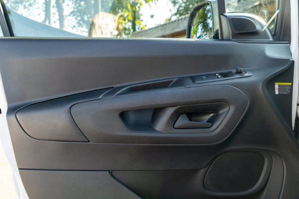 Peugeot Partner 1.2 PureTech 110 PK Premium Airco I Cruise I CarPlay I Android I Parkeersensoren I NAP